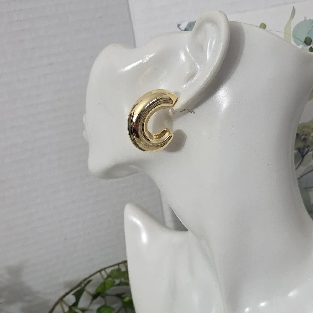 Chunky Gold Filled Open Hoop Earrings